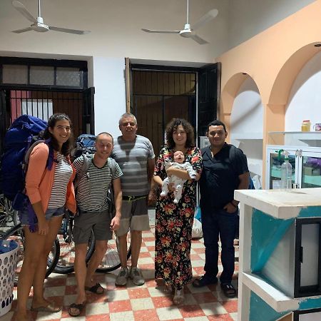 Hostel Casa Quetzal Кампече Екстериор снимка